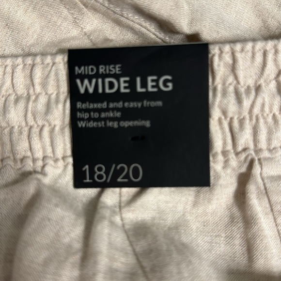 Lane Bryant wide leg, 18/20 NWT - Picture 3 of 6